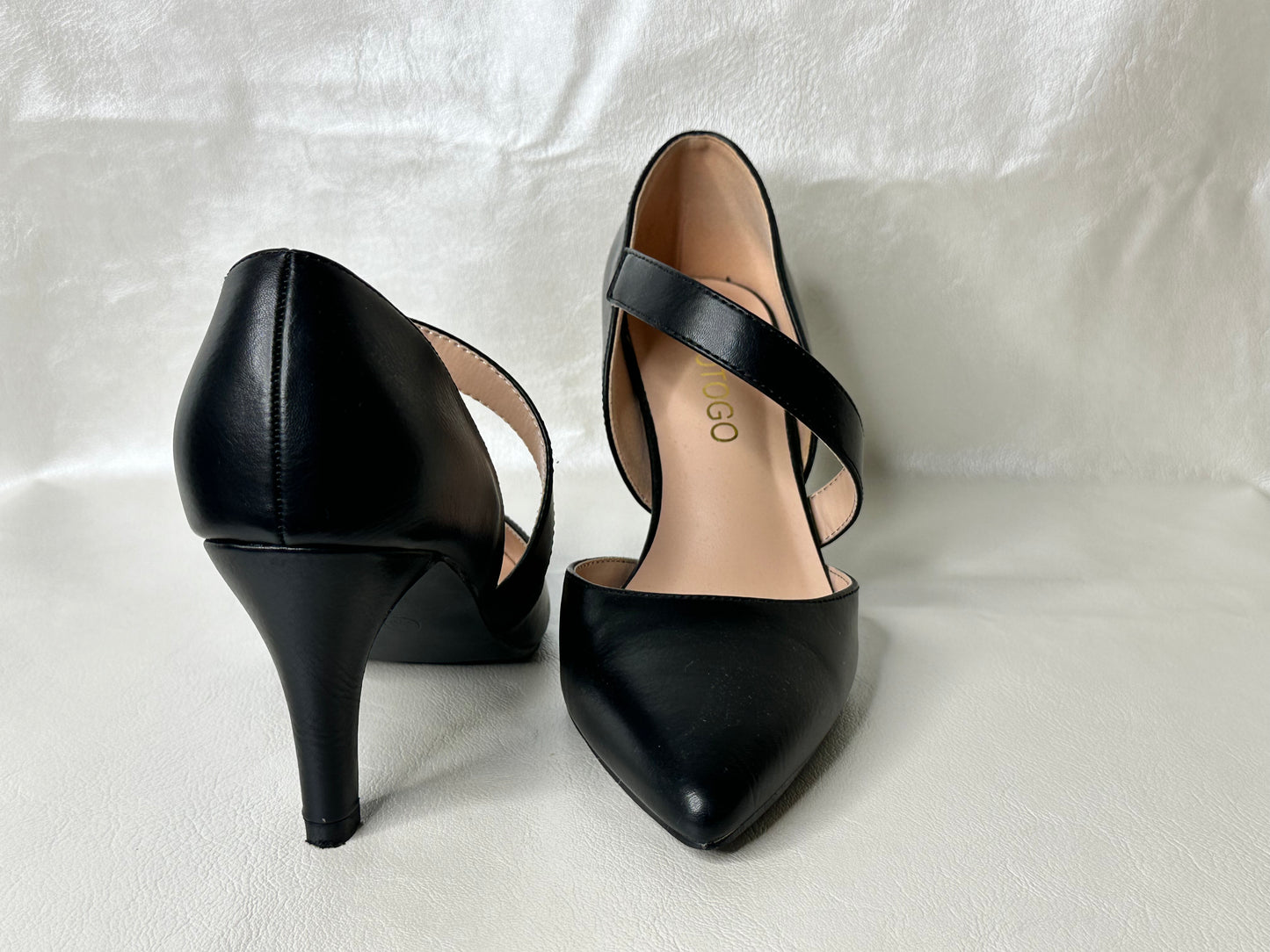 Gotogo Black Point Heels