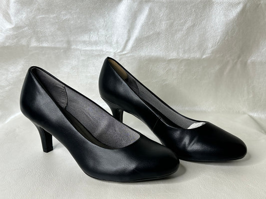 Life Stride Black Heels